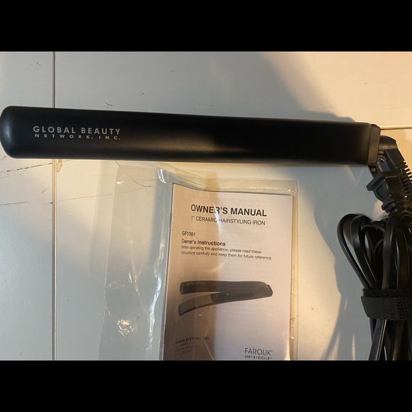 Chi Biosilk Flat Iron - Picture 1 of 3
